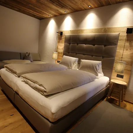Almdorf - Luxus Hüttenurlaub Chalet