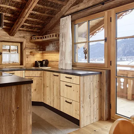 Chalet Almdorf - Luxus Hüttenurlaub *