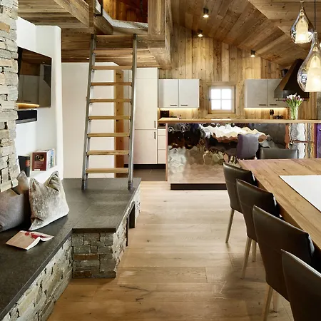 Chalet Almdorf - Luxus Hüttenurlaub Flachau