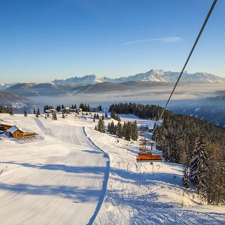 Almdorf - Luxus Hüttenurlaub Flachau