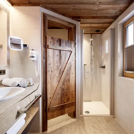 Chalet Almdorf - Luxus Hüttenurlaub