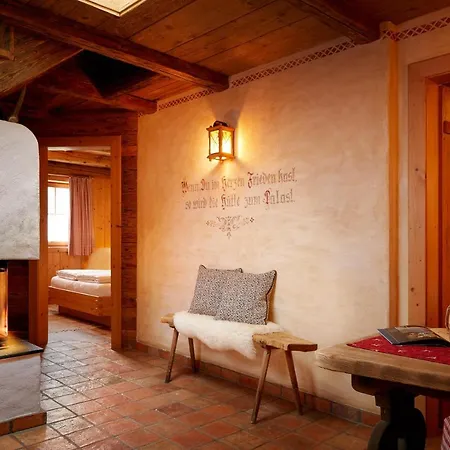 Chalet Almdorf - Luxus Hüttenurlaub Flachau