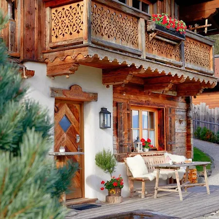 Almdorf - Luxus Huettenurlaub Domek alpejski