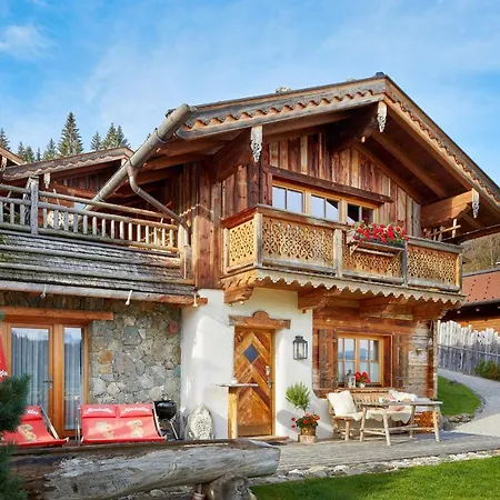 Domek alpejski Almdorf - Luxus Huettenurlaub