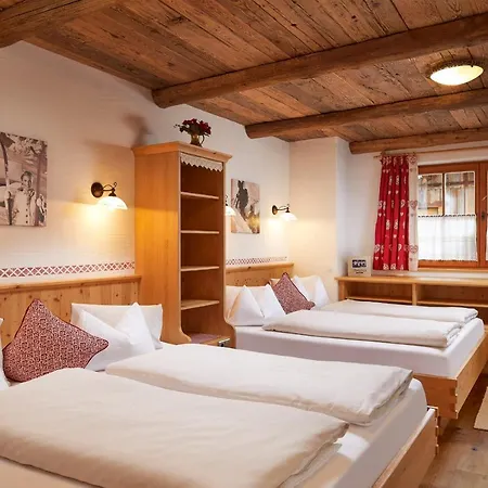 Almdorf - Luxus Huettenurlaub * Flachau