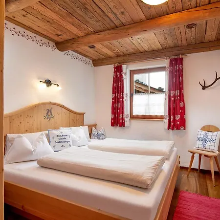 Domek alpejski Almdorf - Luxus Huettenurlaub Flachau