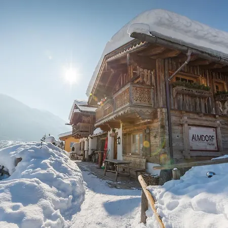 Domek alpejski Almdorf - Luxus Huettenurlaub