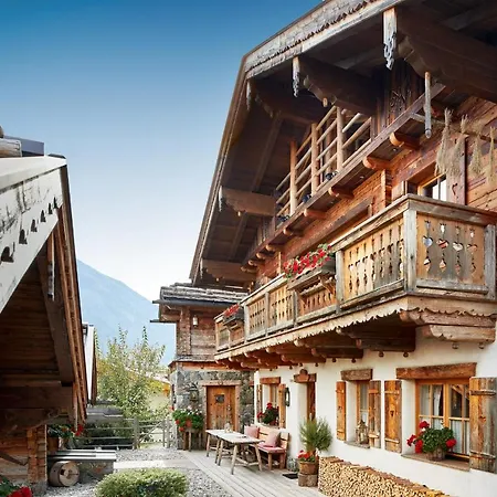 Almdorf - Luxus Huettenurlaub Domek alpejski *