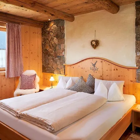Domek alpejski Almdorf - Luxus Huettenurlaub
