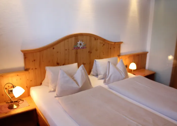 Almdorf - Luxus Huettenurlaub * Flachau