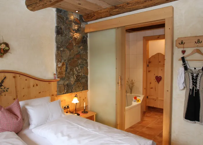 Шале Almdorf - Luxus Huettenurlaub *