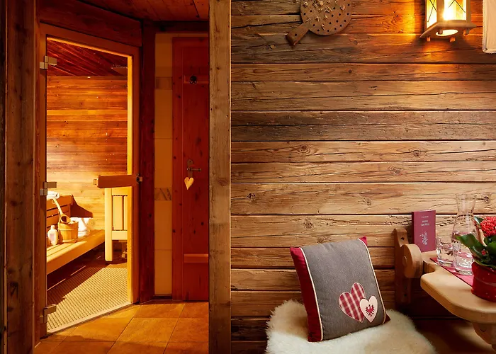 Almdorf - Luxus Huettenurlaub *