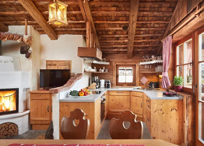 Almdorf - Luxus Huettenurlaub *